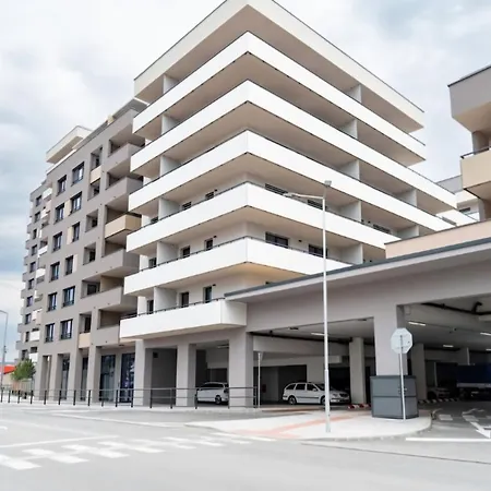 Iman With Privat Garage Parking Free, 5 Minute Walk To The Center * Košice