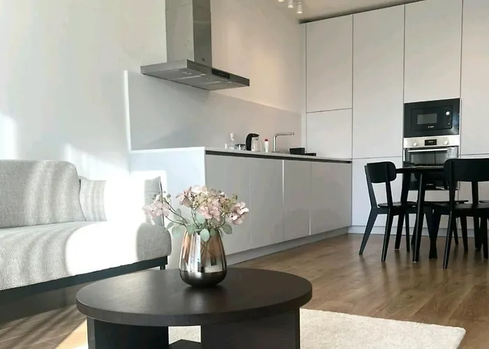 Apartment Iman With Privat Garage Parking Free, 5 Minute Walk To The Center *